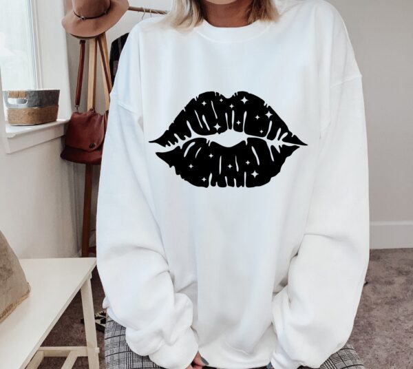 Oversized Kiss Lips Grunge Sassy Sweatshirt - Image 2